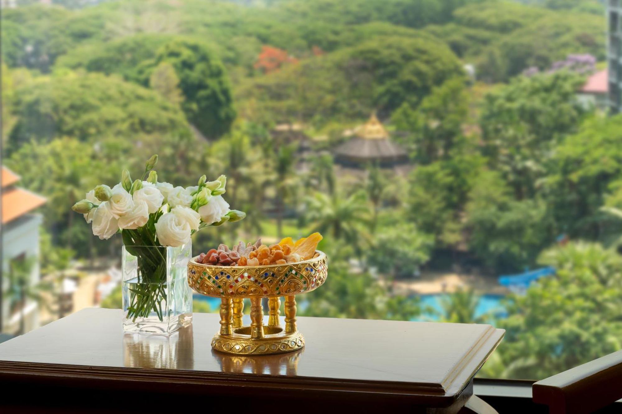 Shangri-La Chiang Mai Exterior foto